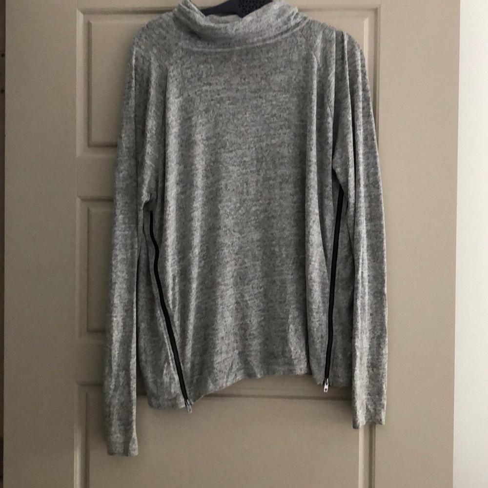 Rag & Bone top gently used and washed